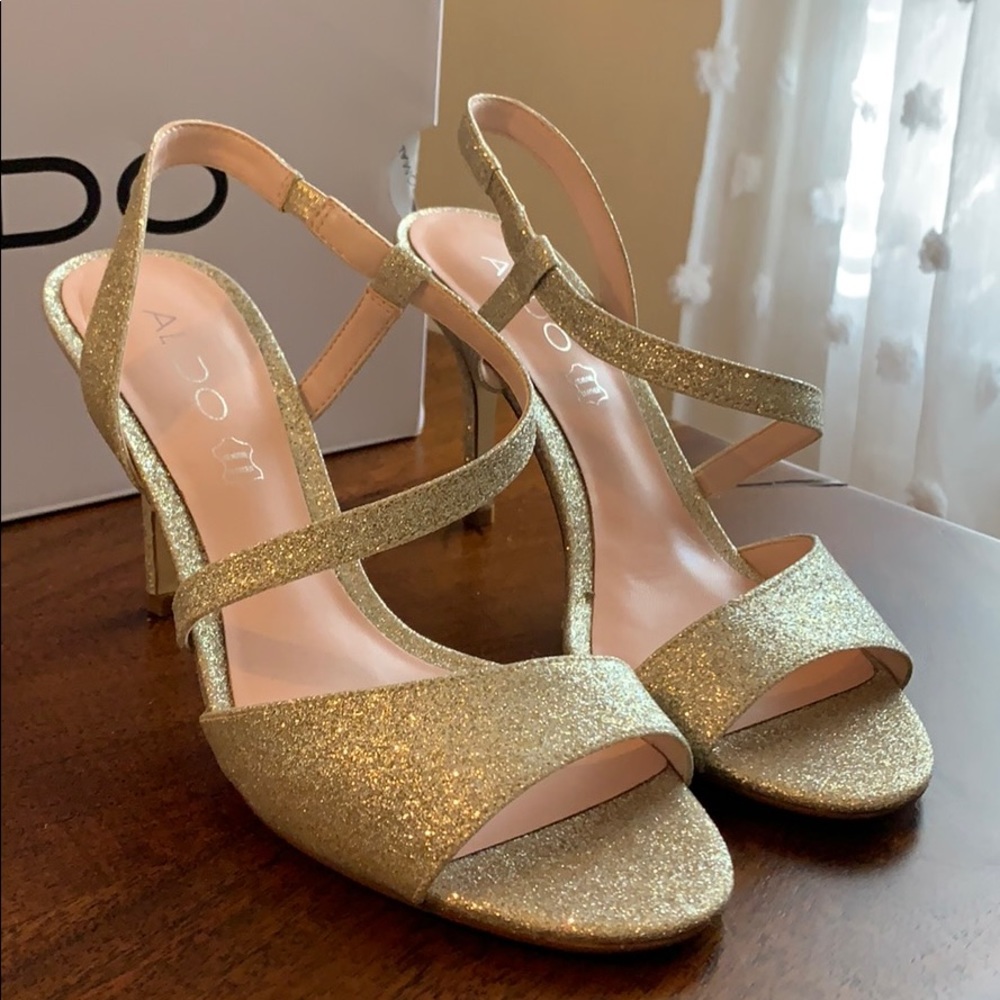Aldo Emelinia gold glitter heels.